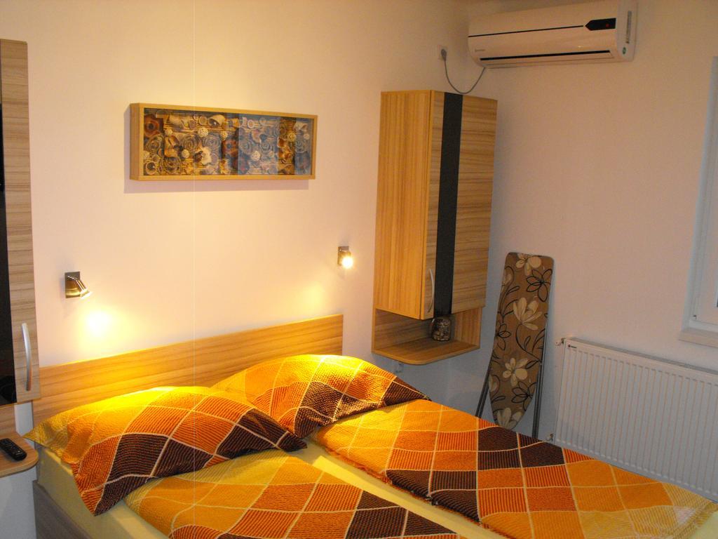 Negga Apartman Apartman Hajdúszoboszló Szoba fotó